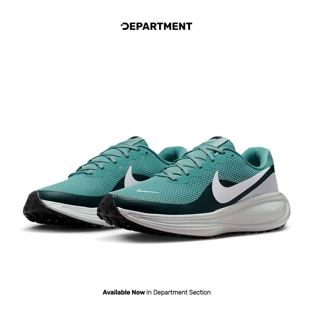 NIKE REVOLUTION 8