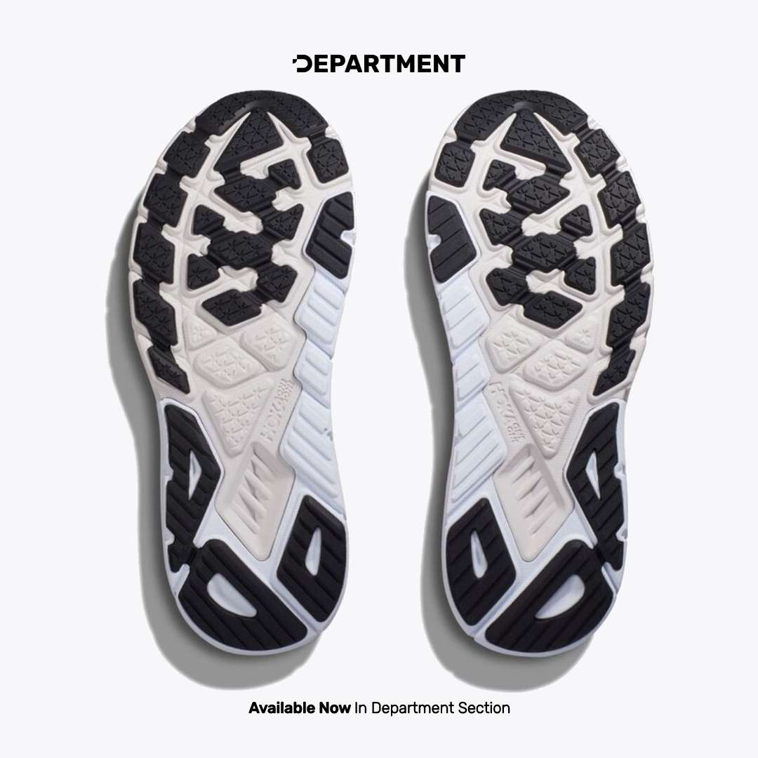 HOKA ONE ONE ARAHI 6