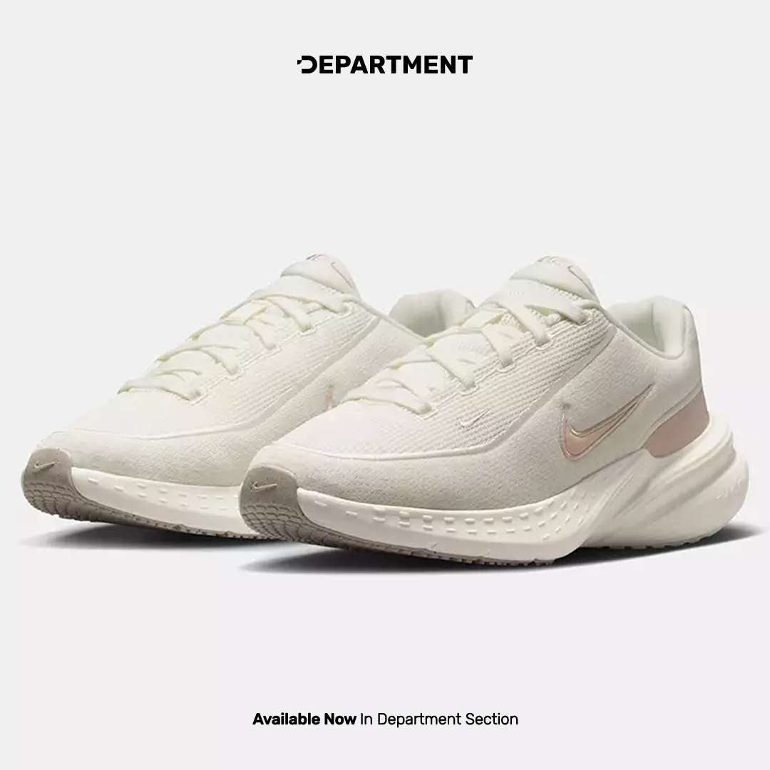 NIKE UPLIFT SC