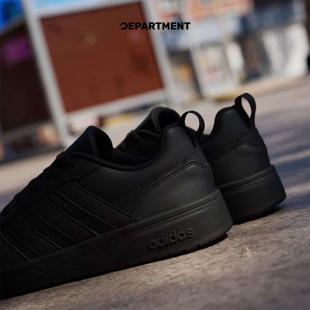 ADIDAS COURTWAVE
