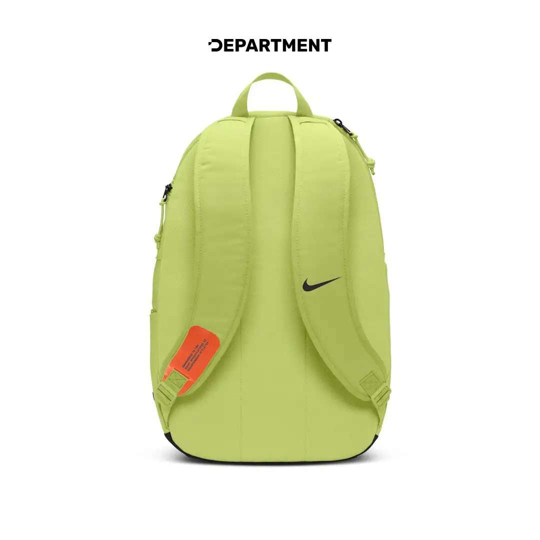NIKE ACADEMY TEAM