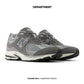 NEW BALANCE 2002R