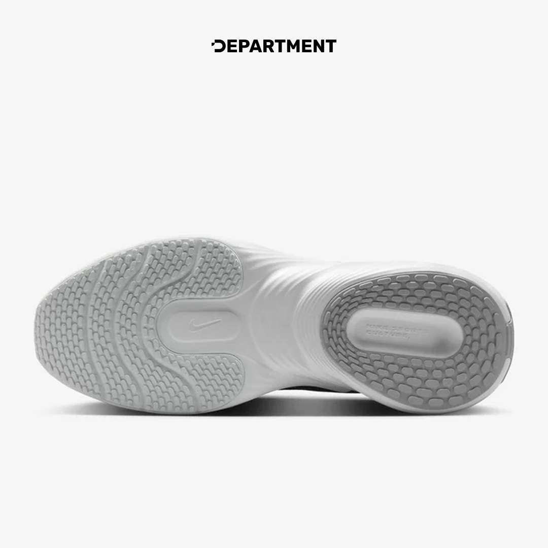 NIKE UPLIFT SC