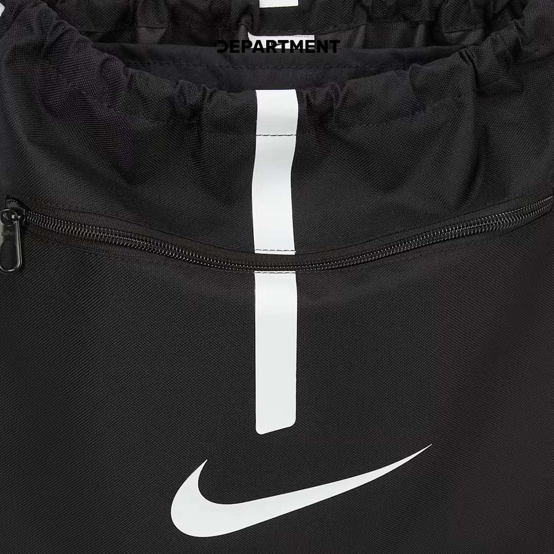 NIKE ACADEMY FOOTBALL