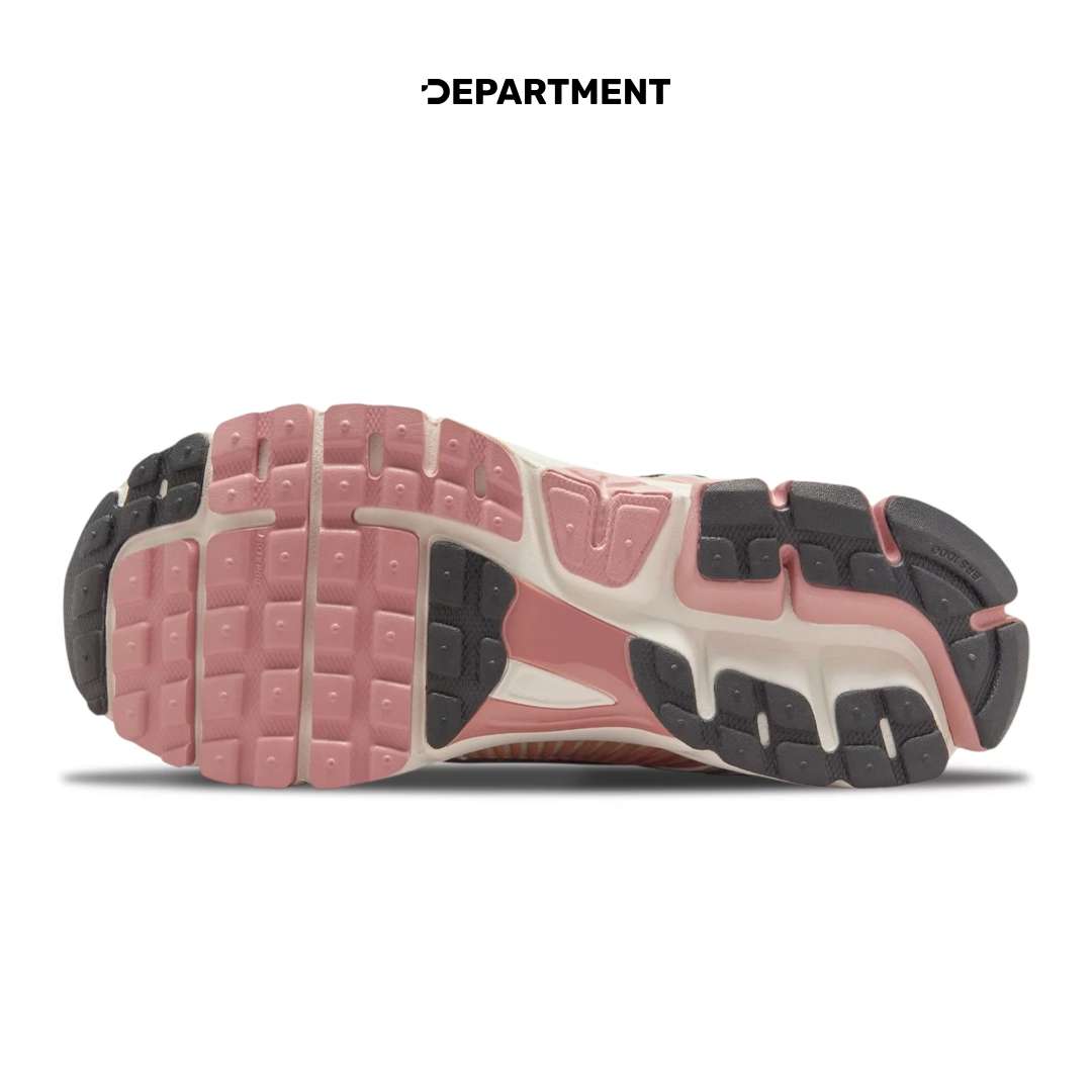 NIKE W ZOOM VOMERO 5