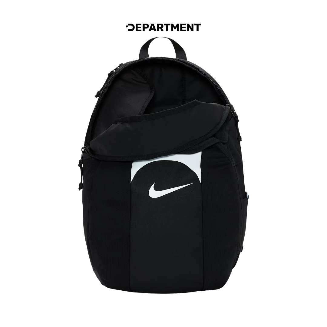 NIKE ACADEMY TEAM