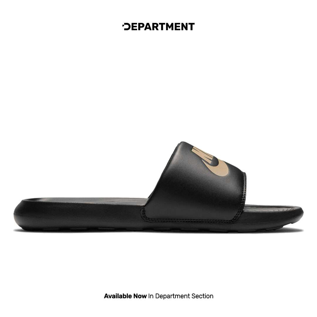 NIKE VICTORI ONE SLIDE