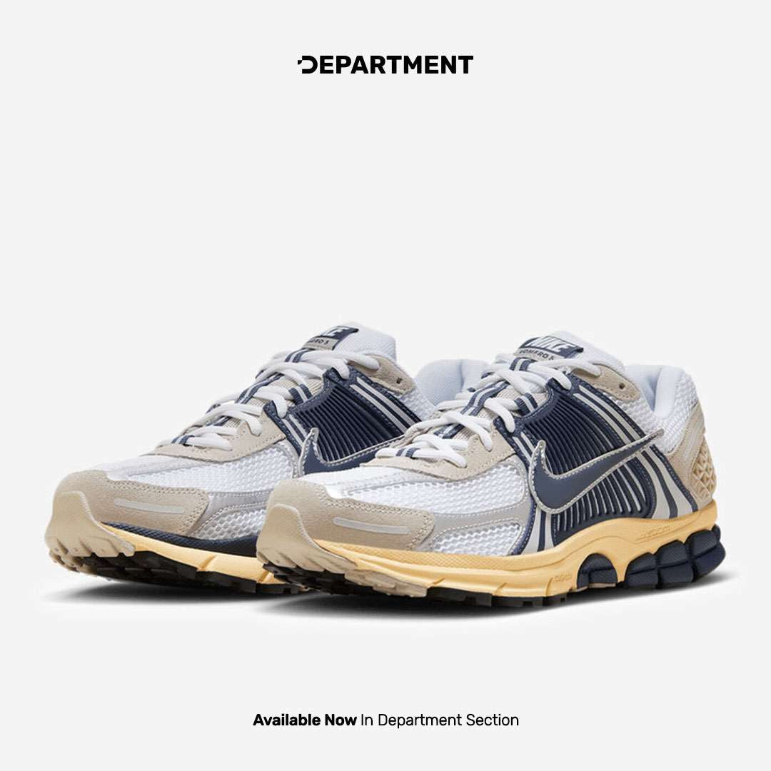 NIKE ZOOM VOMERO 5