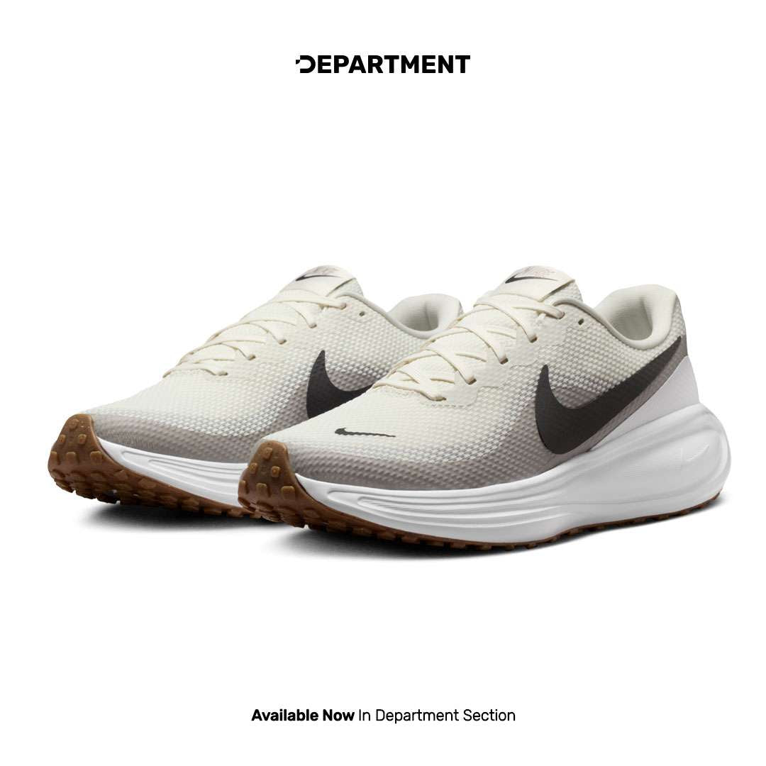 NIKE REVOLUTION 8
