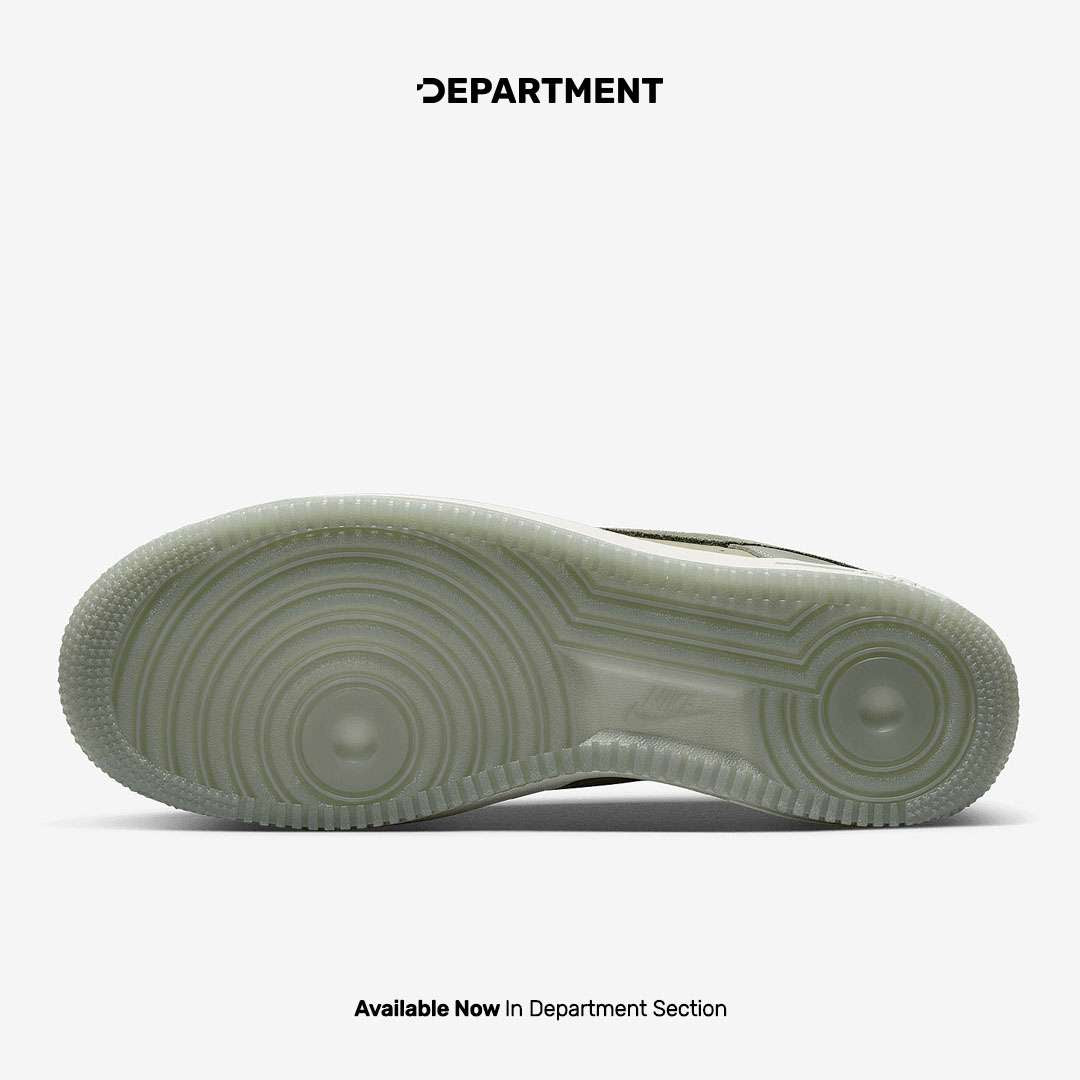 NIKE AIR FORCE 1 '07 LV8