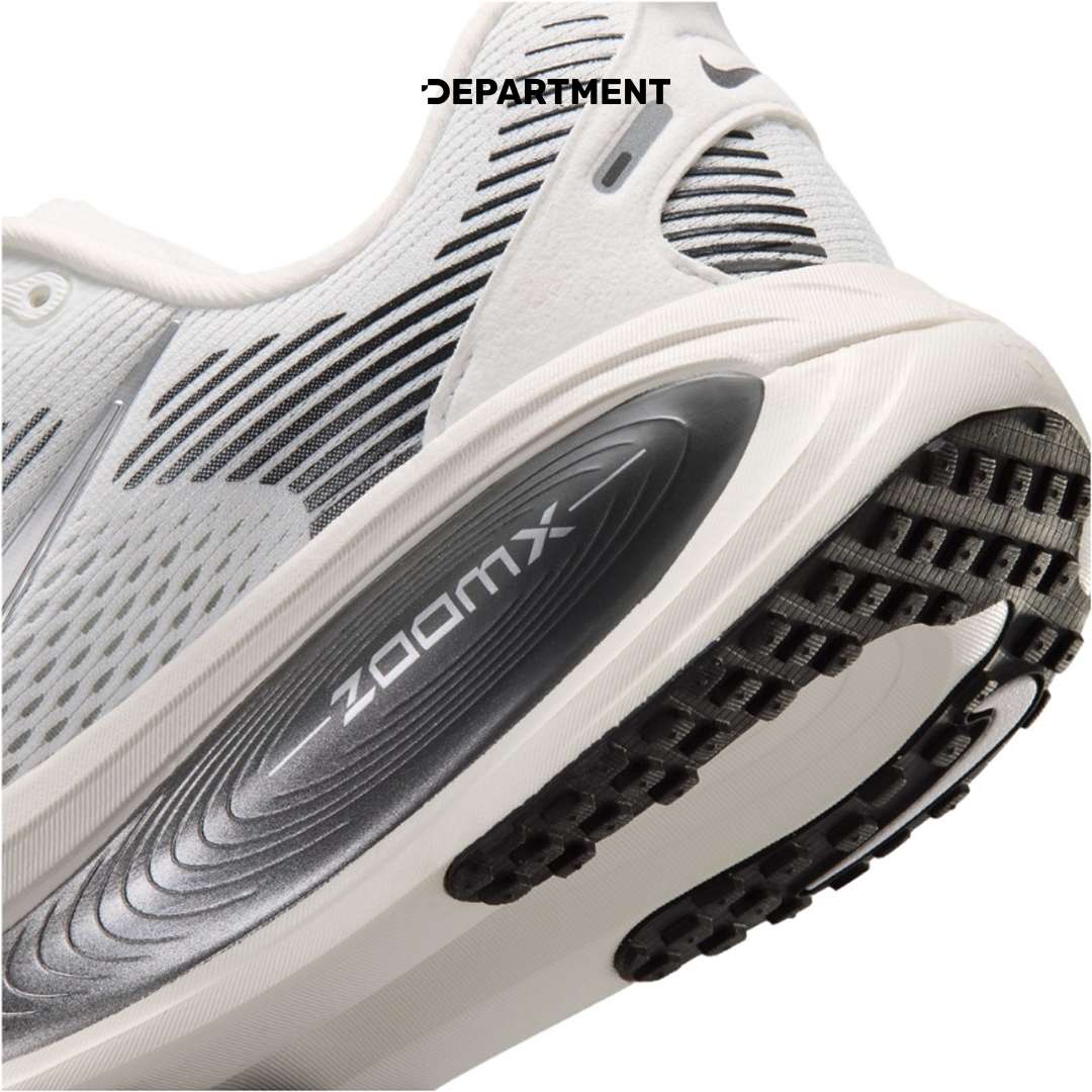 NIKE W VOMERO 18 ESS