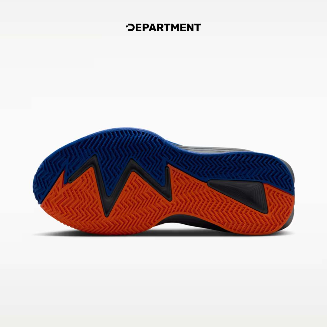 NIKE S.T. DYNAMITE