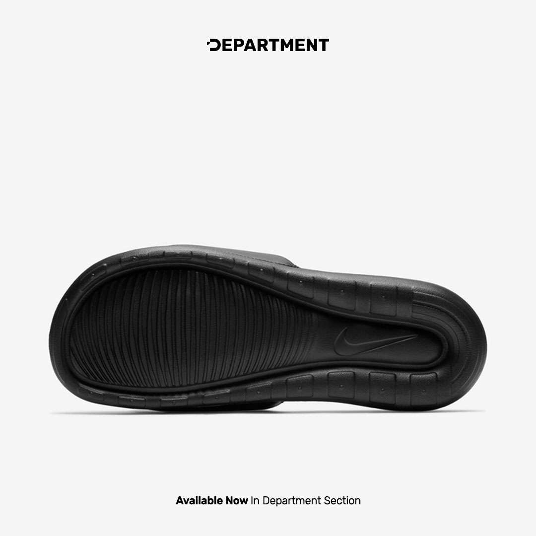 NIKE VICTORI ONE SLIDE