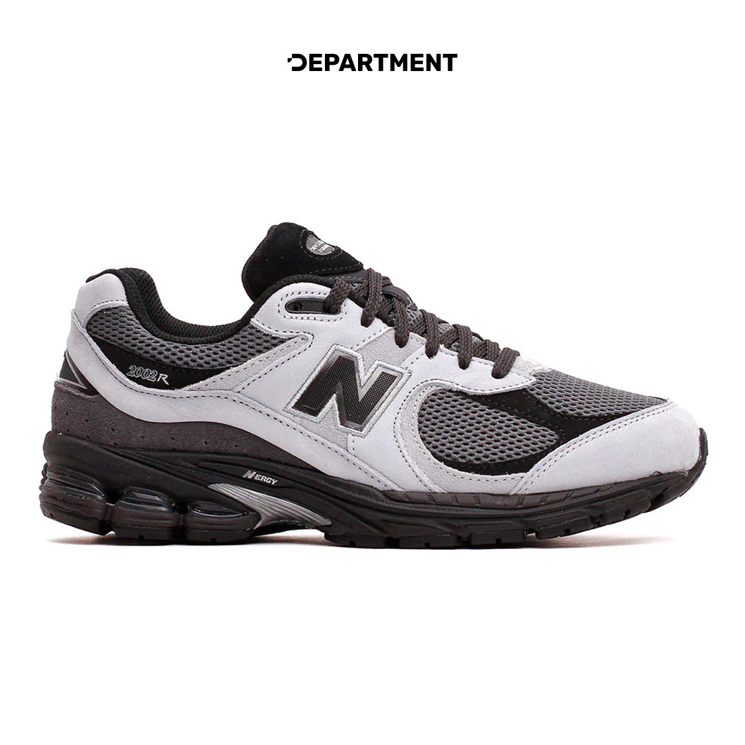 NEW BALANCE 2002R