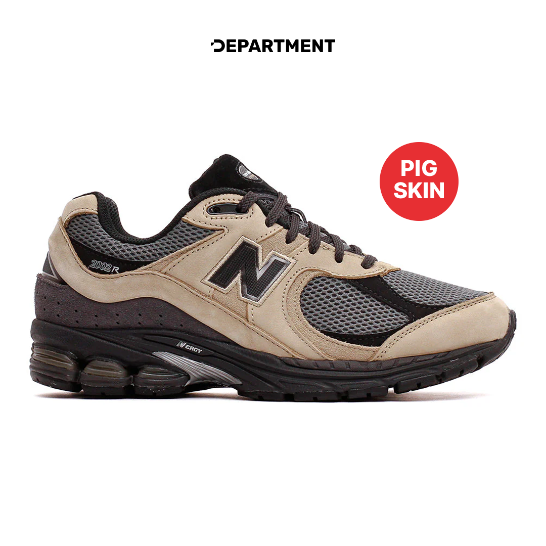 NEW BALANCE 2002R