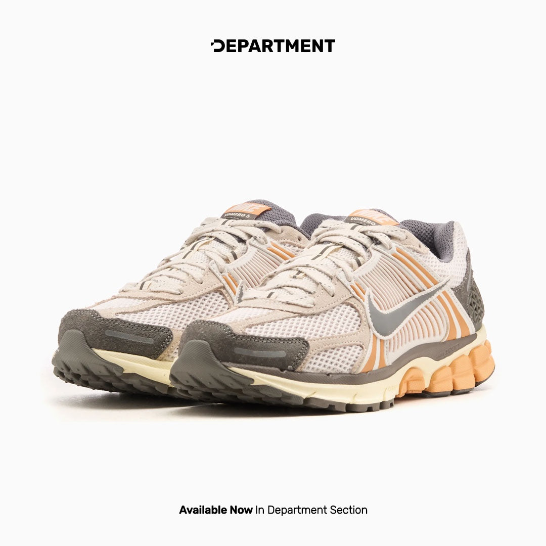 NIKE ZOOM VOMERO 5