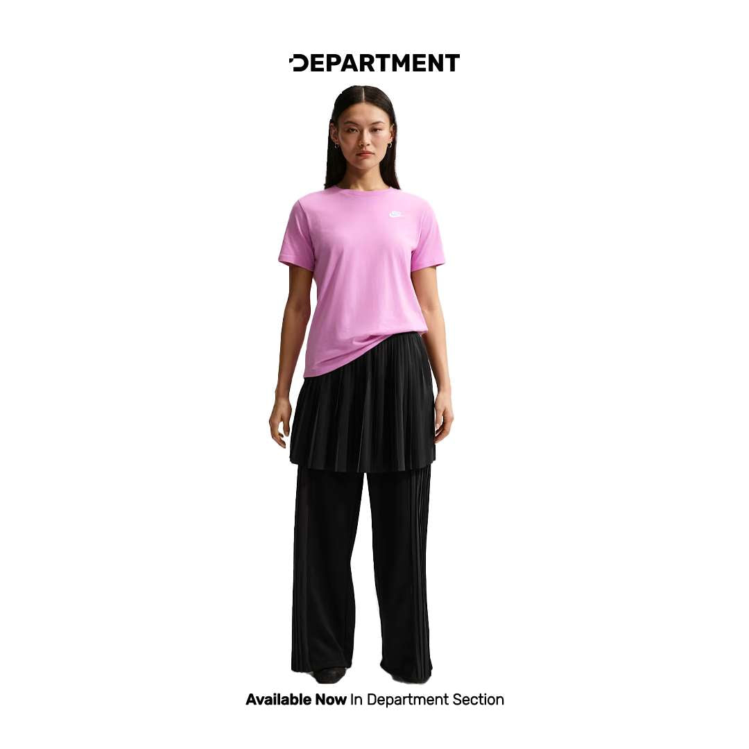 NIKE SPORTSWEAR CLUB ESSENTIALS