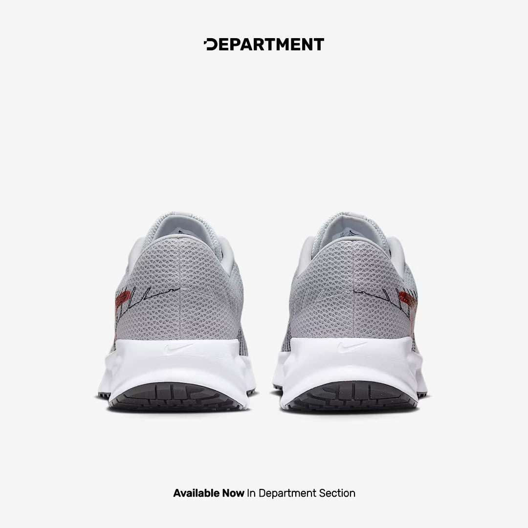 NIKE RUN DEFY