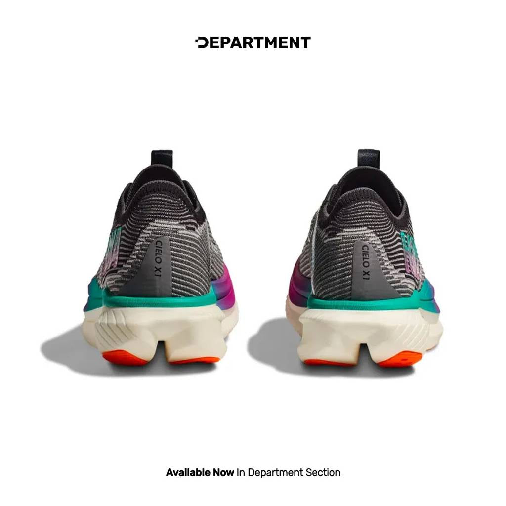 HOKA ONE ONE CIELO X1