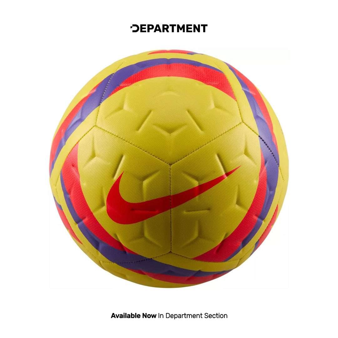 NIKE ACADEMY TEAM