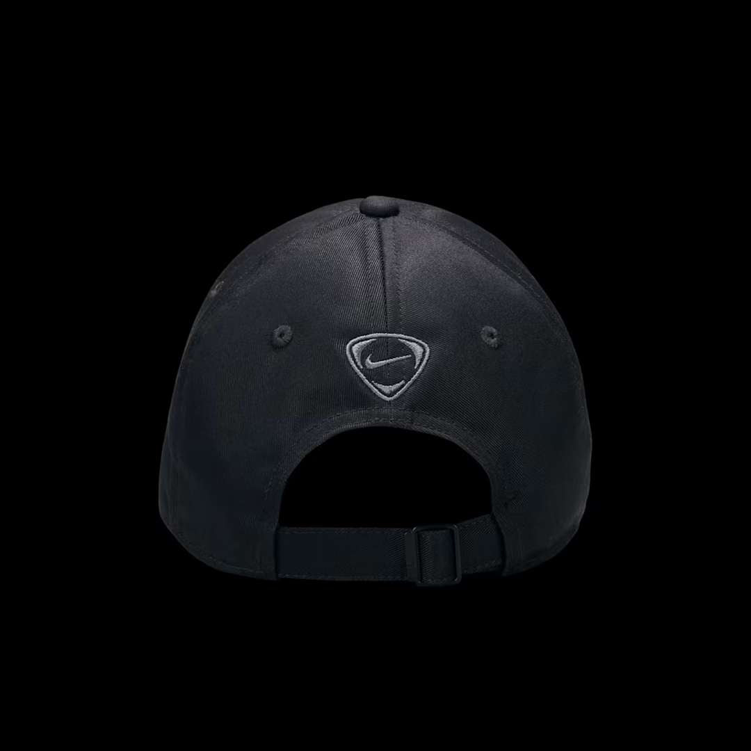 NIKE CLUB UNSTRUCTURED