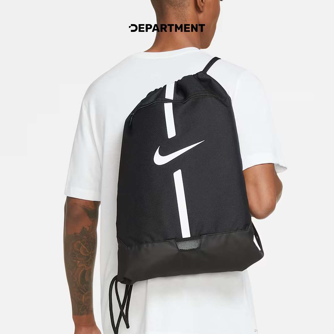 NIKE ACADEMY FOOTBALL