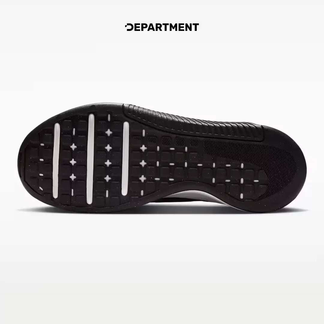 NIKE MC TRAINER 3