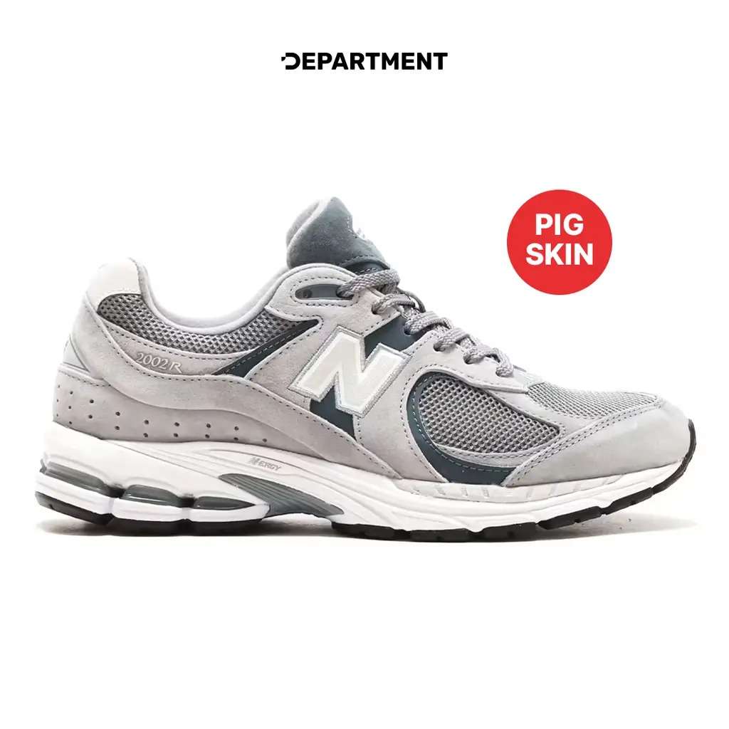 NEW BALANCE 2002R