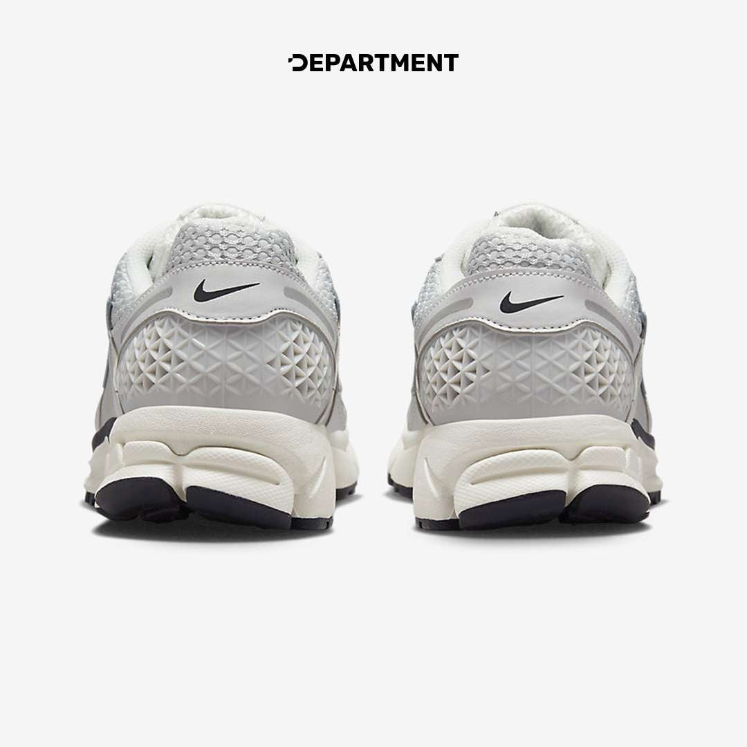 NIKE W ZOOM VOMERO 5