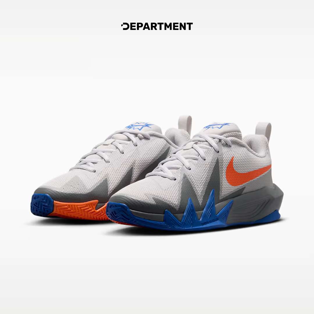 NIKE S.T. DYNAMITE