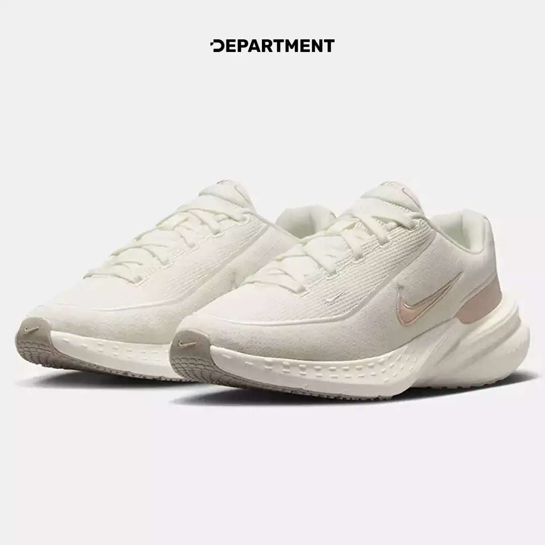 NIKE UPLIFT SC