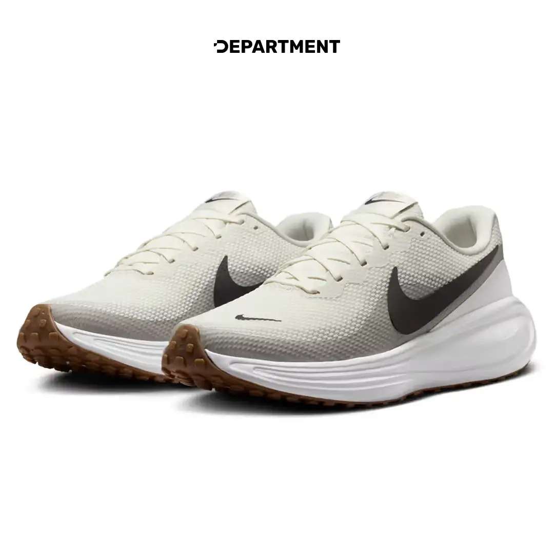 NIKE REVOLUTION 8