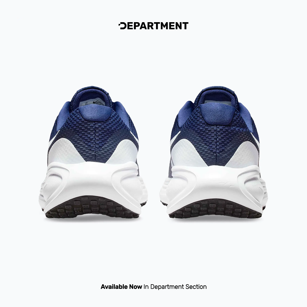 NIKE REVOLUTION 8