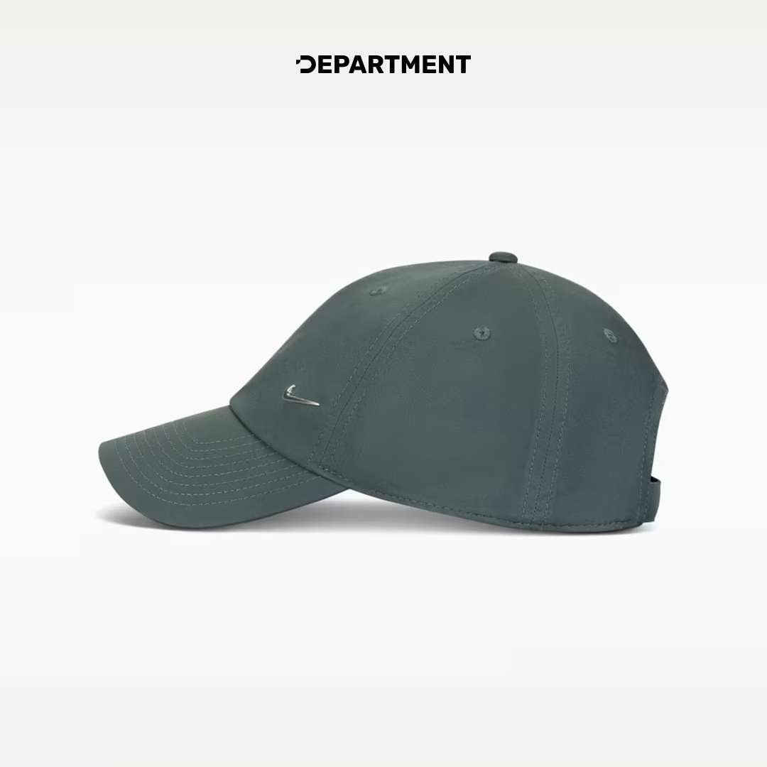 NIKE CLUB UNSTRUCTURED METAL SWOOSH