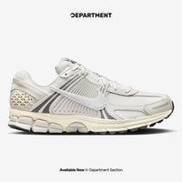 NIKE ZOOM VOMERO 5 SE