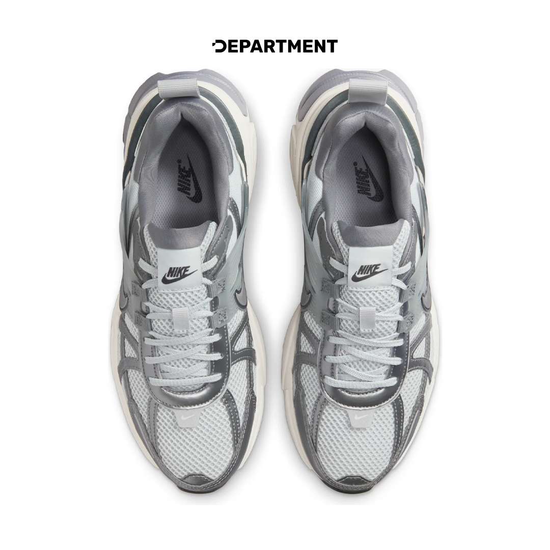 NIKE W V2K RUN WITH REFLECTIVE ACCENTS