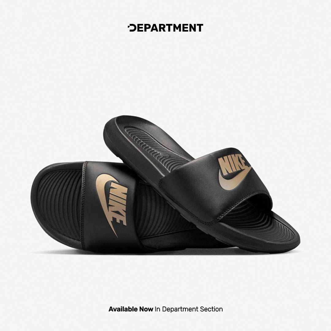 NIKE VICTORI ONE SLIDE
