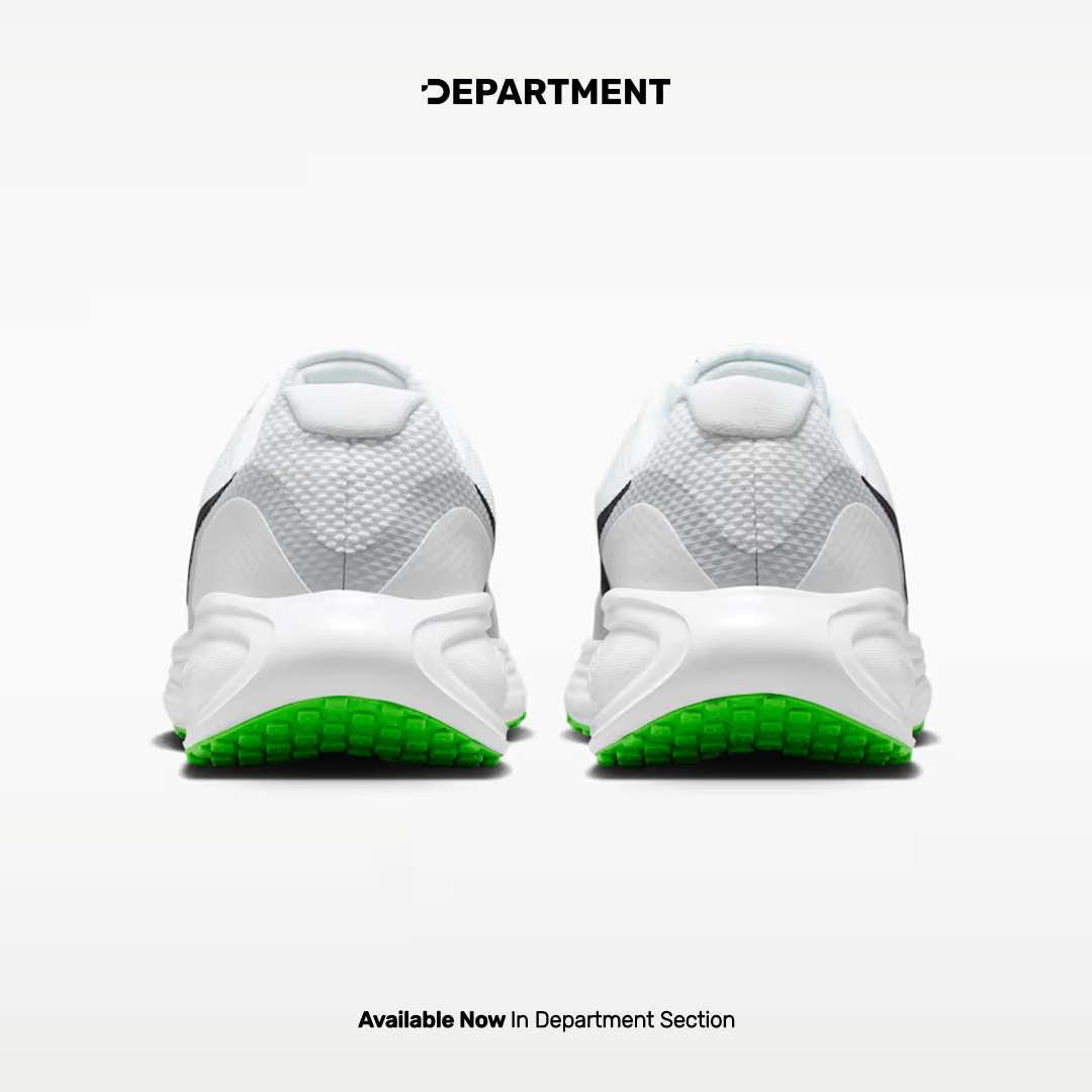 NIKE REVOLUTION 8