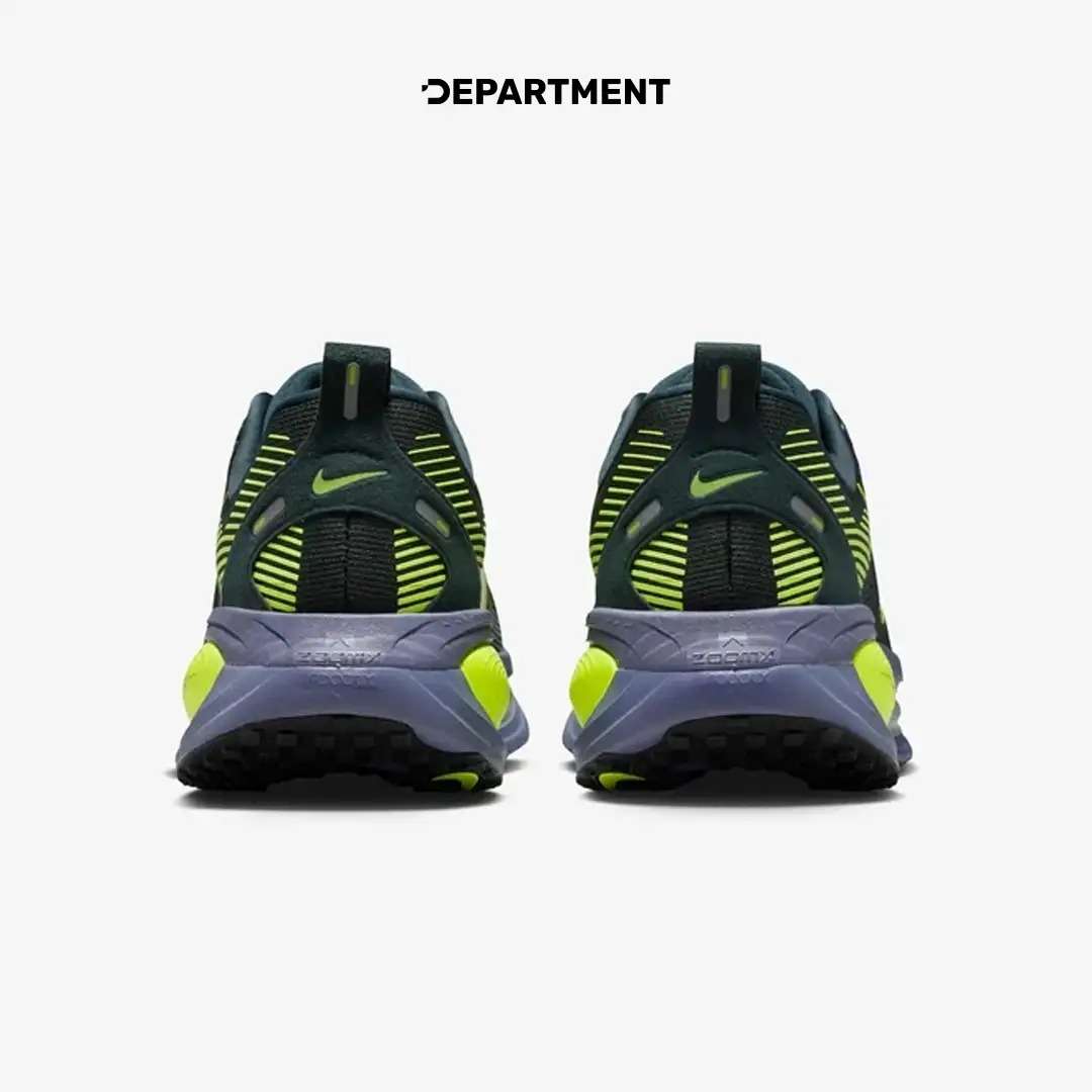 NIKE VOMERO 18