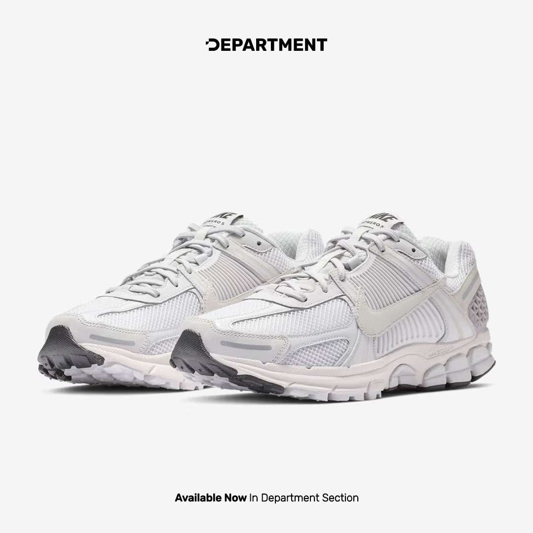NIKE ZOOM VOMERO 5