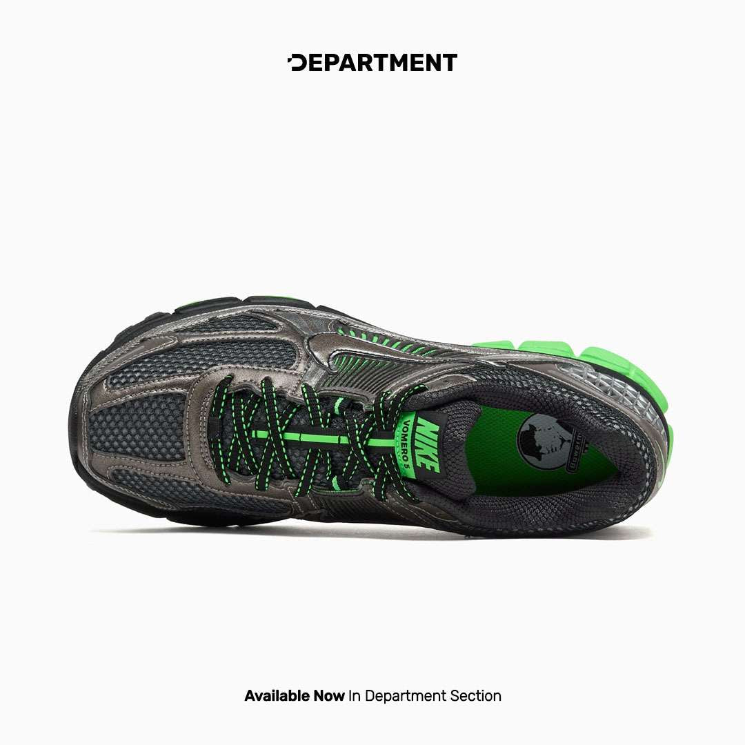 NIKE ZOOM VOMERO 5 SE