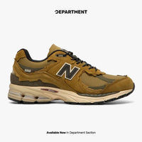 NEW BALANCE 2002R