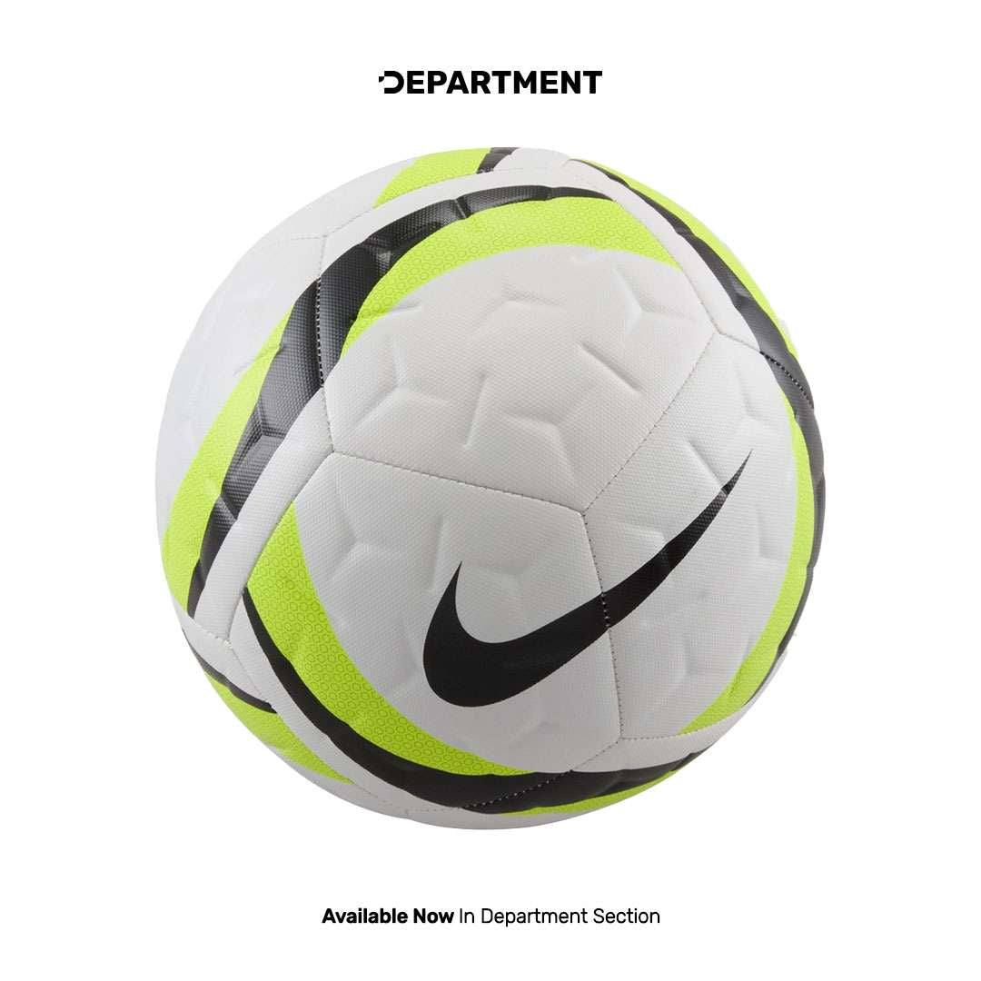 NIKE ACADEMY TEAM