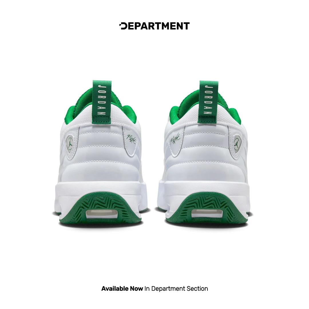 NIKE JORDAN MAX AURA 6