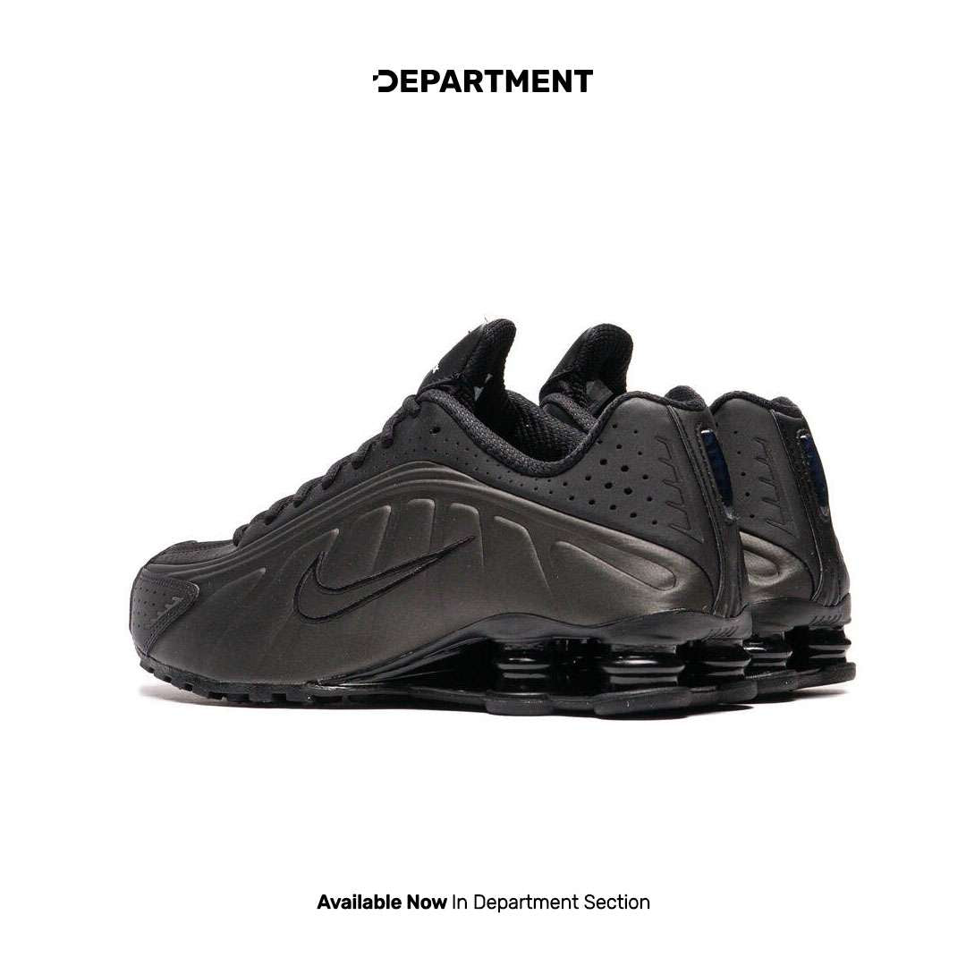 NIKE SHOX R4 2025