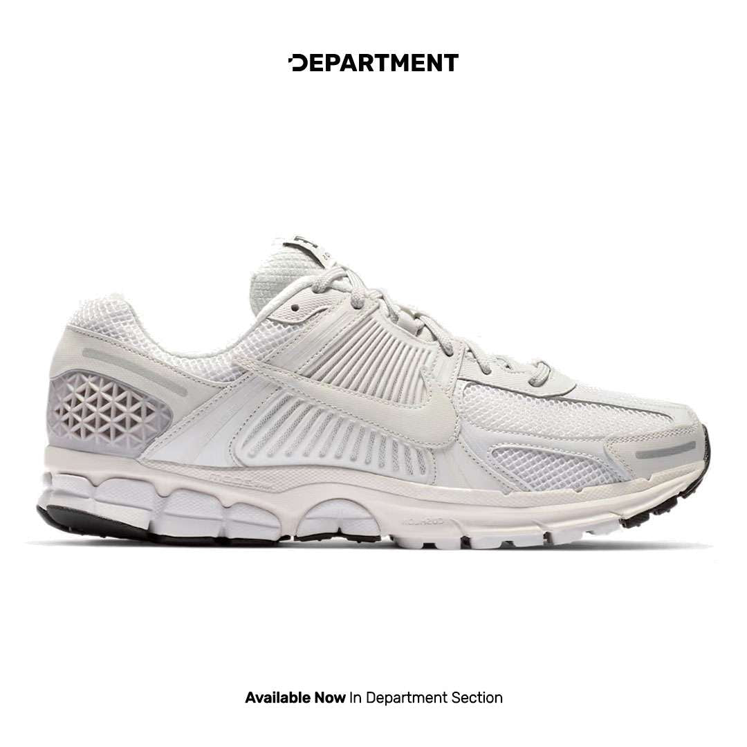 NIKE ZOOM VOMERO 5