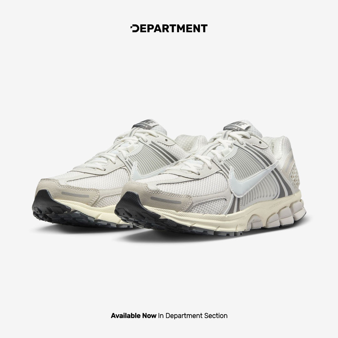 NIKE ZOOM VOMERO 5 SE