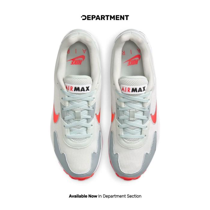 NIKE AIR MAX SOLO