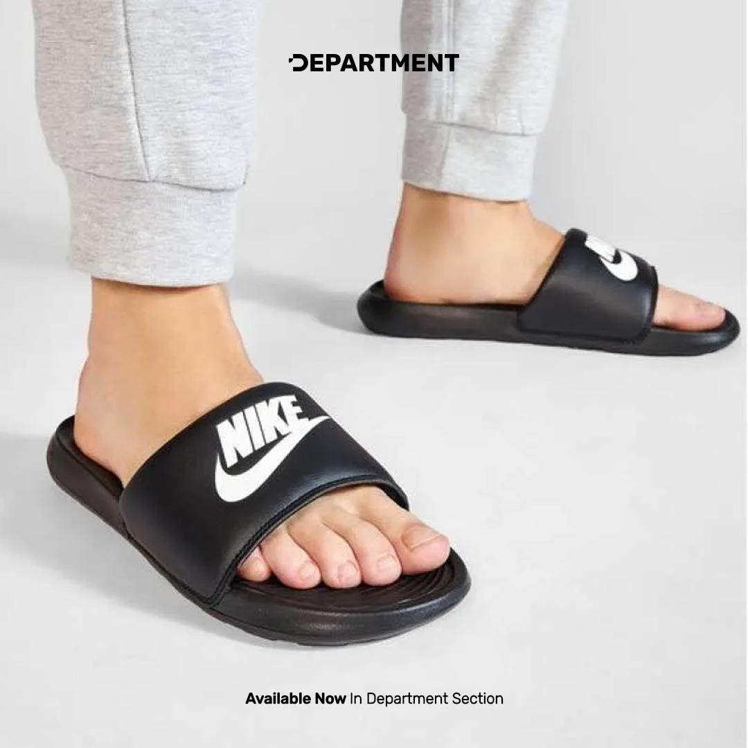 NIKE VICTORI ONE SLIDE Department