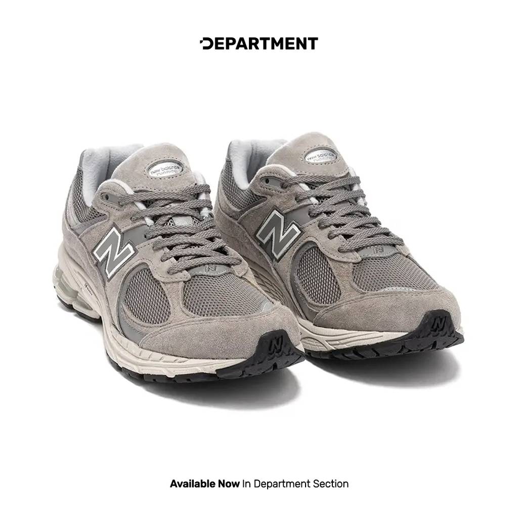 NEW BALANCE 2002R